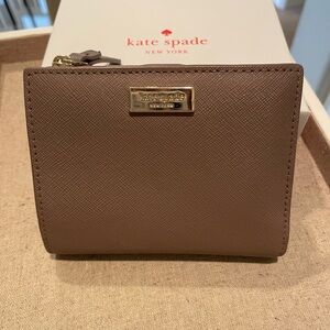 Kate Spade Zippered Wallet